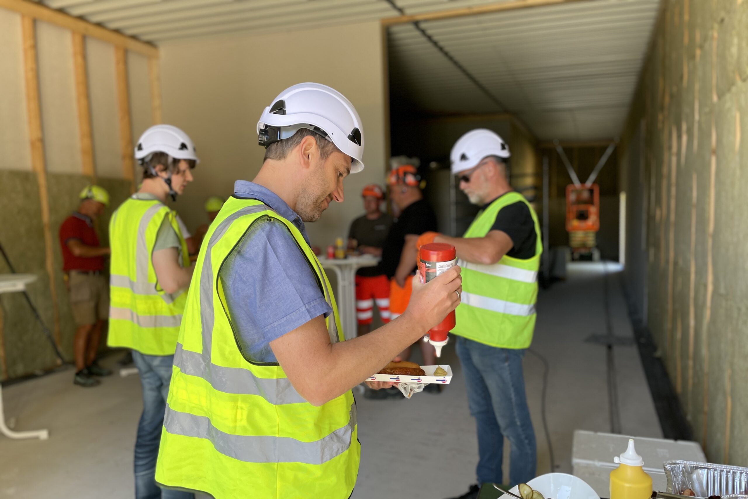 Hotdogs and Cocio at topping out ceremony